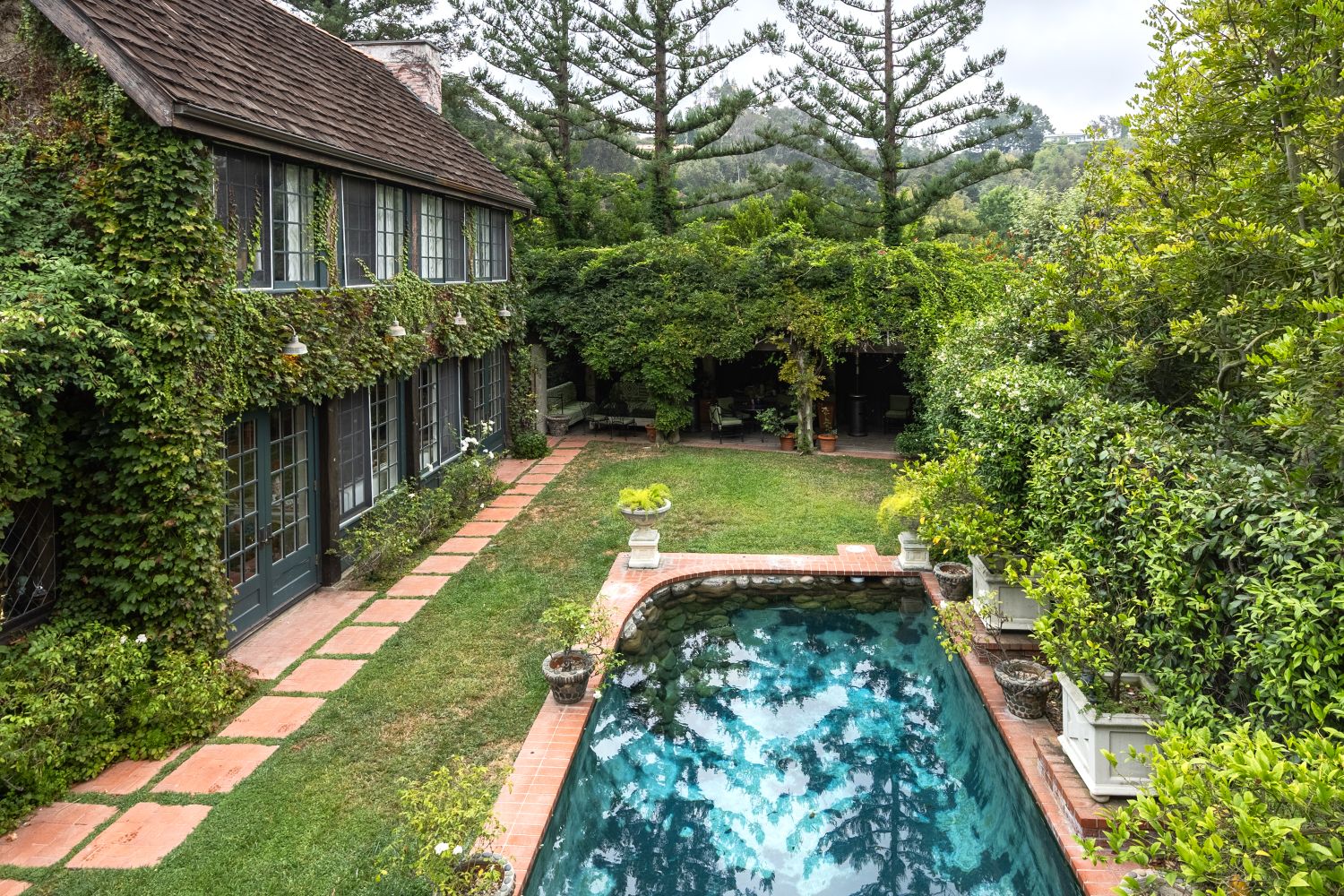 Mansion 2