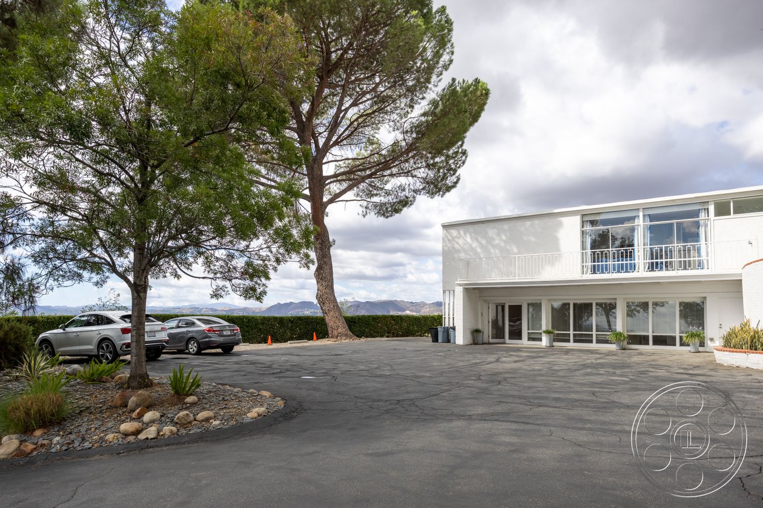 Sinatra House - parking