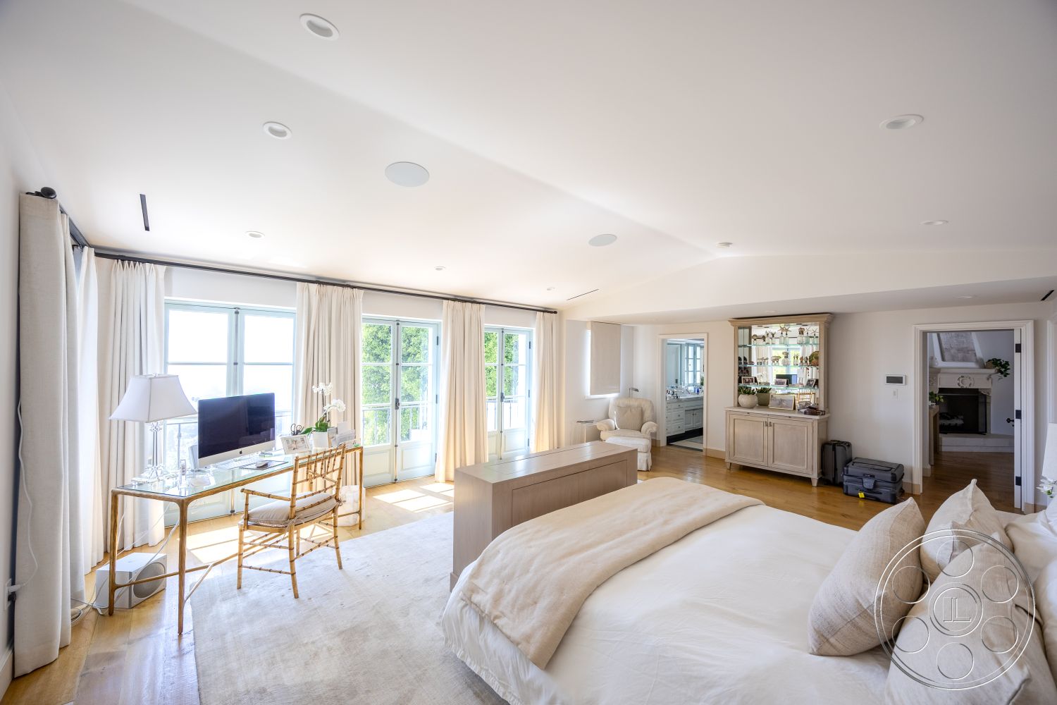 Spanish 168 - minimalist decor, neutral color palette, serene atmosphere, modern light fixtures, open concept layout, floor-to-ceiling windows, vaulted ceiling, soft area rug, cozy reading nook, contemporary interior design, hardwood bedroom floors, white painted walls, exposed wood shelving, luxury master bedroom, glass French doors, textured linen curtains, stylish home office area, sleek glass desktop, gold accent chair, gorgeous garden view