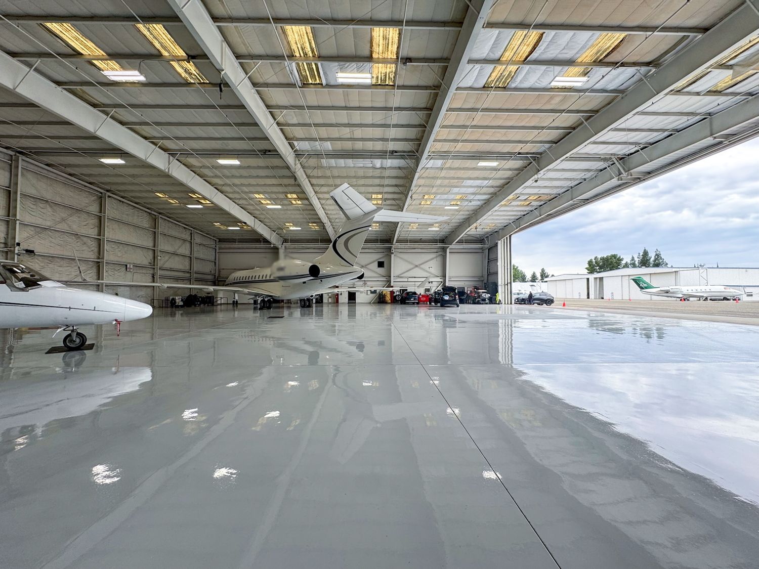 VN Hangar