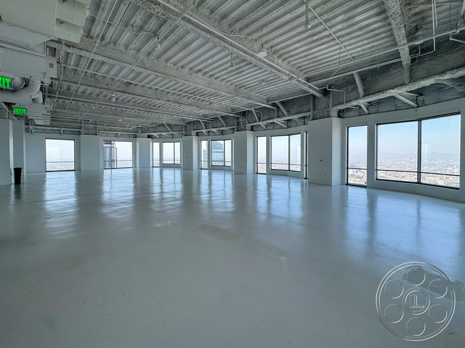 Office 123 - minimalist design, open floor plan, polished concrete flooring, city view, industrial style, large floor-to-ceiling windows, bright white walls, natural light abundance, exposed metal ceiling beams