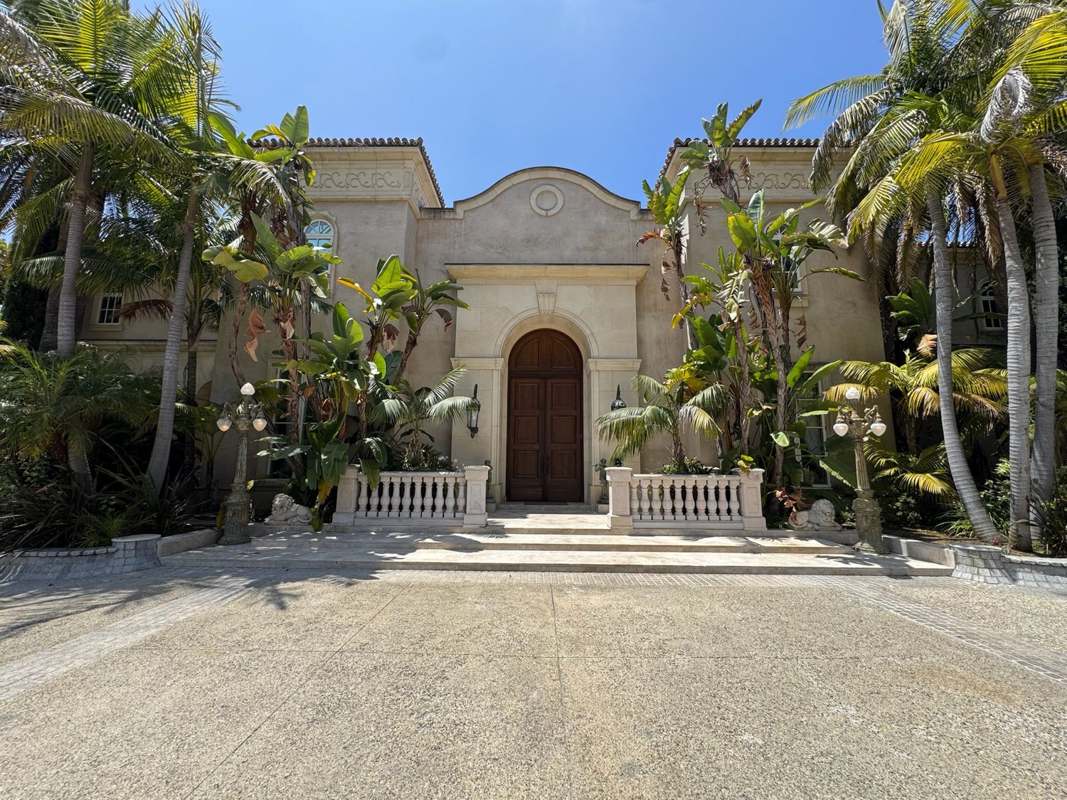 Beverly Compound
