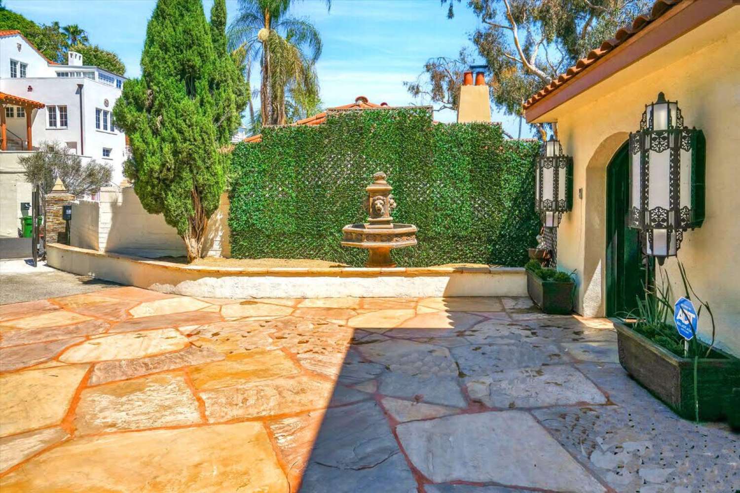 Spanish 170 — Hollywood Hills filming location