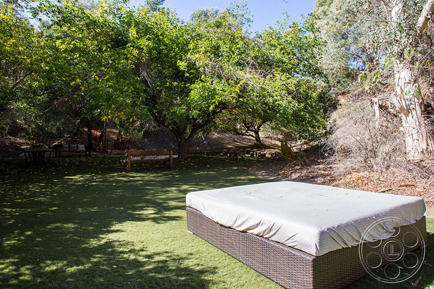 Medit 31 - furniture, tree, grass, tent, tree trunk