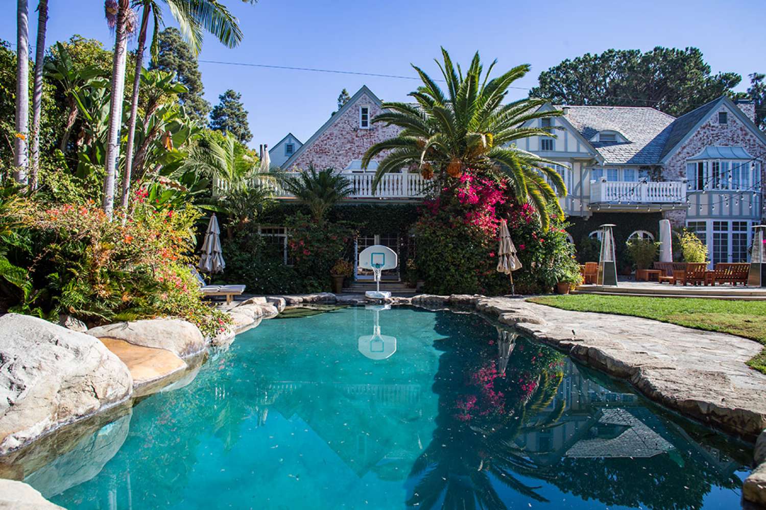 Beverly Hills Manor
