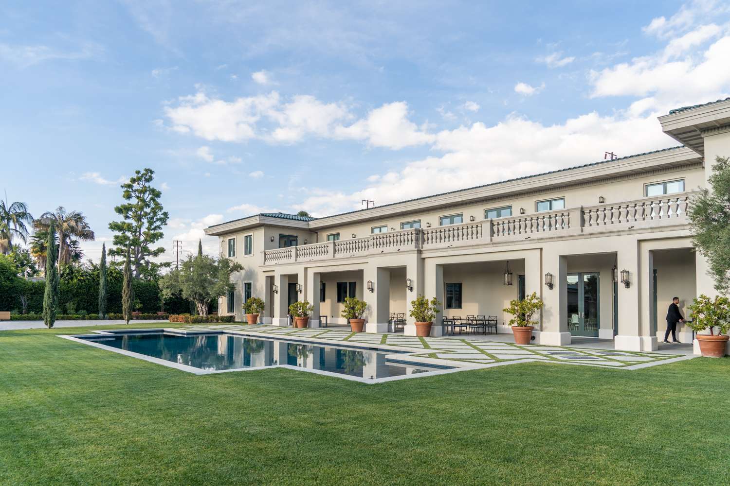 Mansion 121