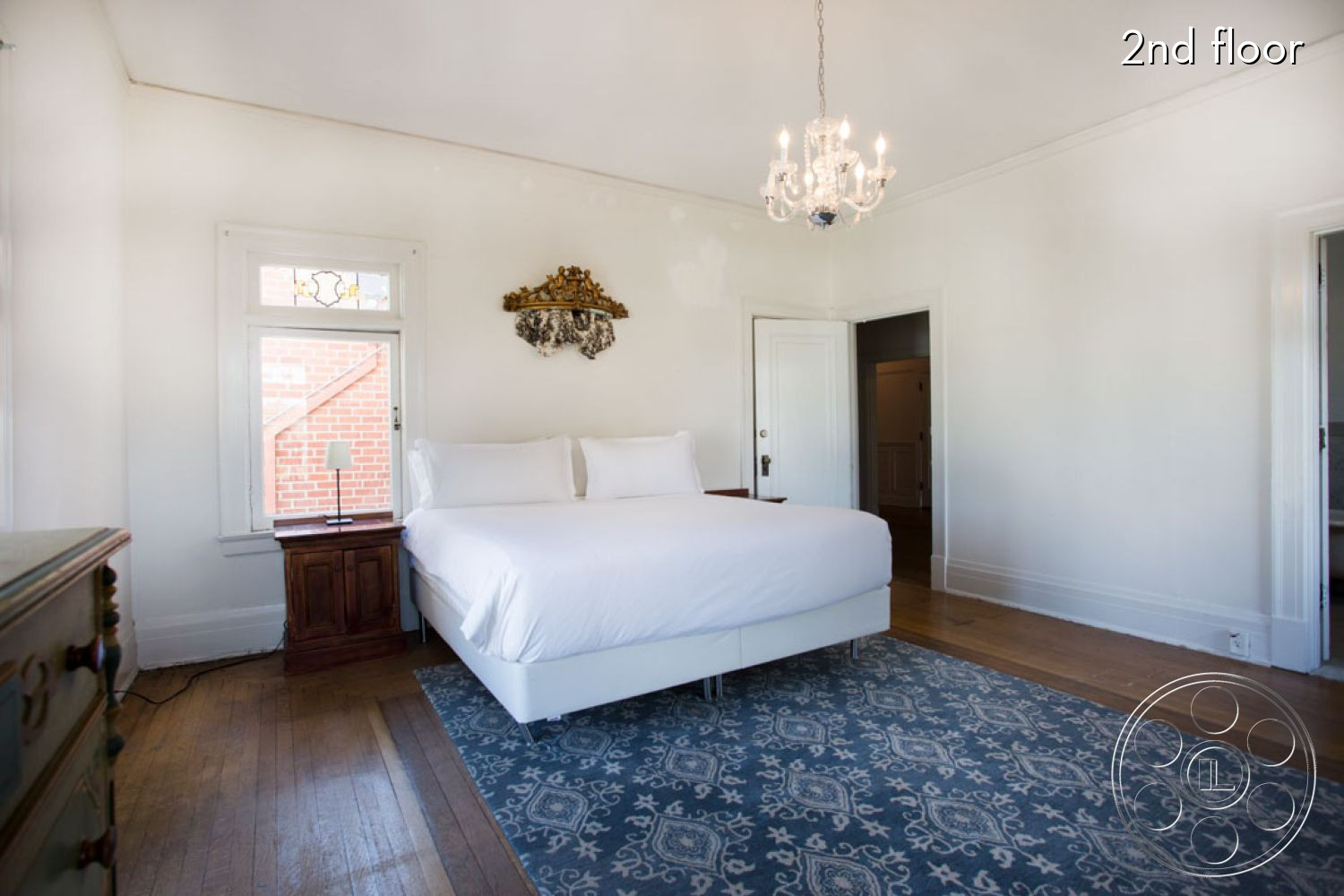 The Rosenheim Mansion - indoors, furniture, room, bedroom, rug, corner