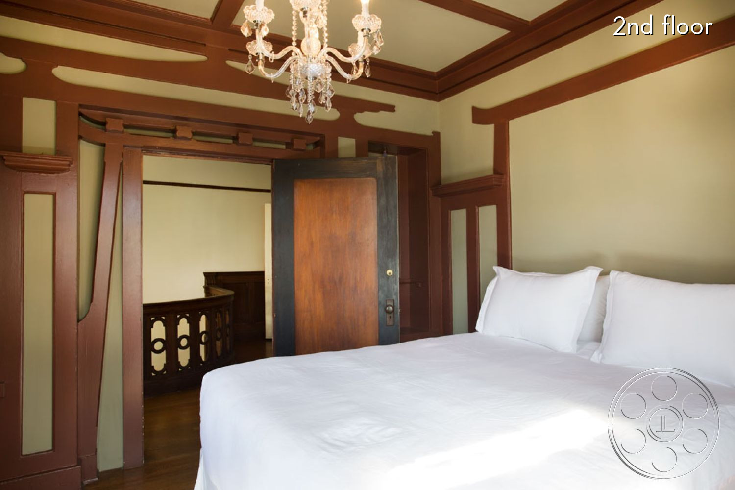 The Rosenheim Mansion - furniture, bed, wood, lamp, hardwood