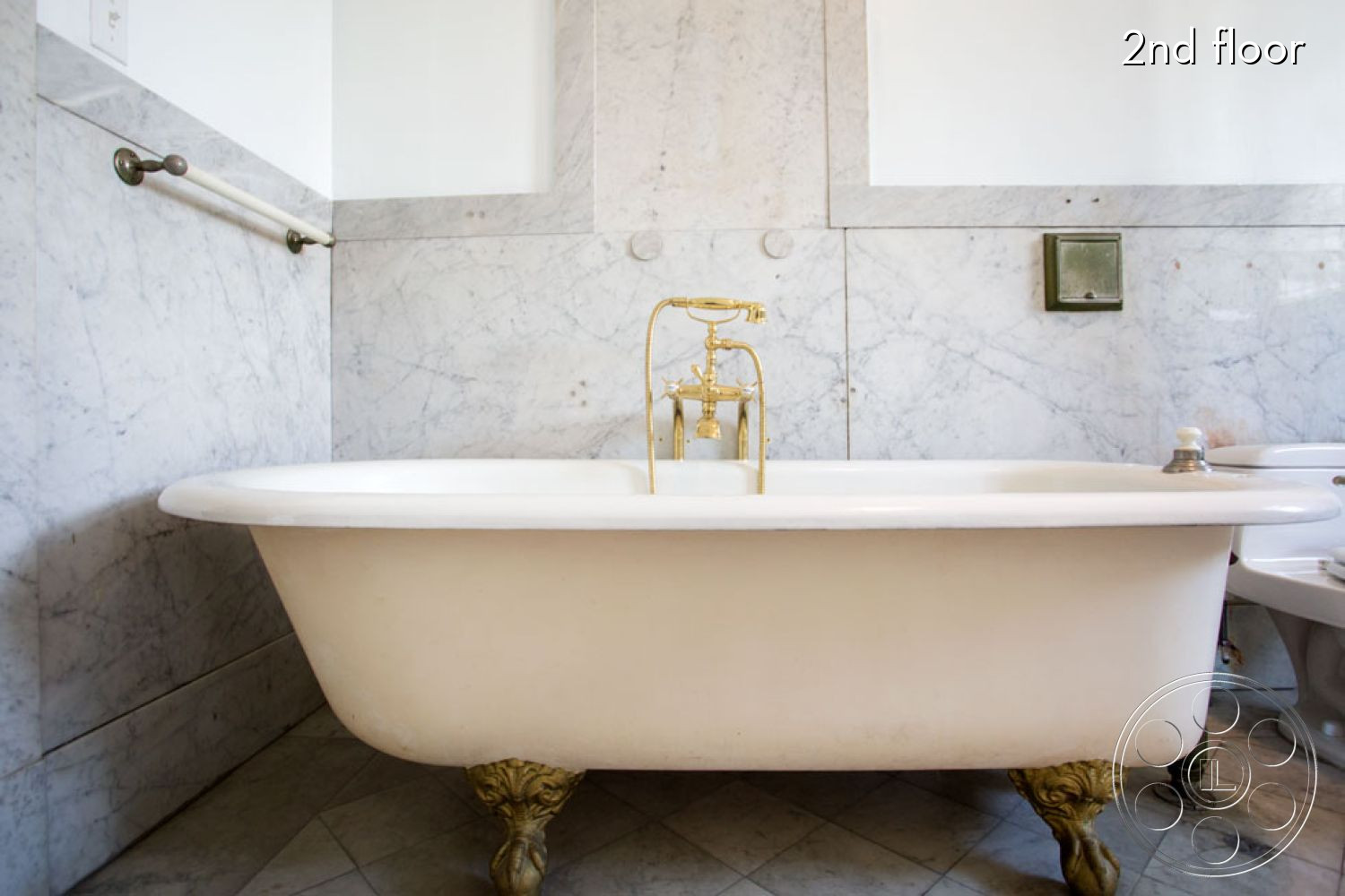 The Rosenheim Mansion - tub, bathtub