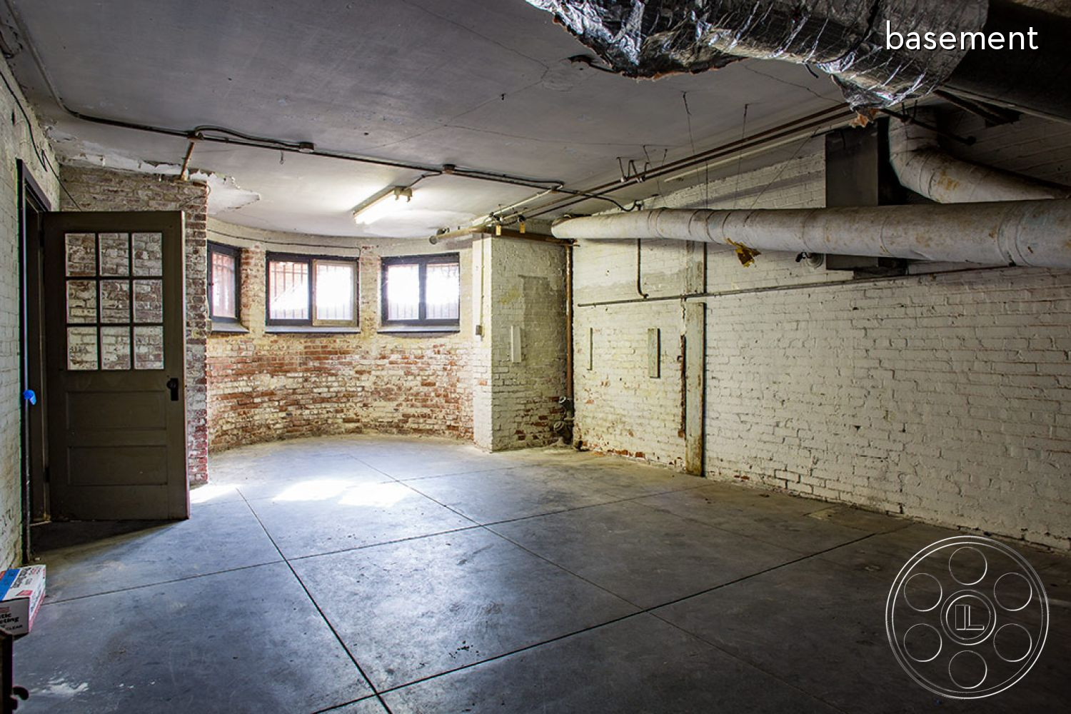 The Rosenheim Mansion - indoors, room, basement