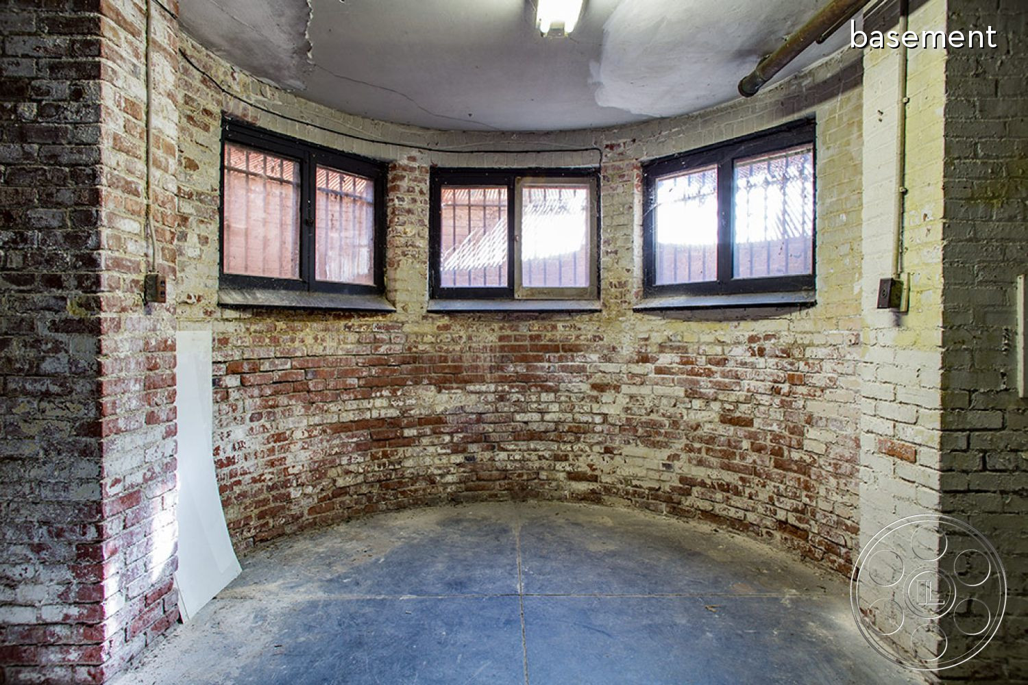The Rosenheim Mansion - indoors, window