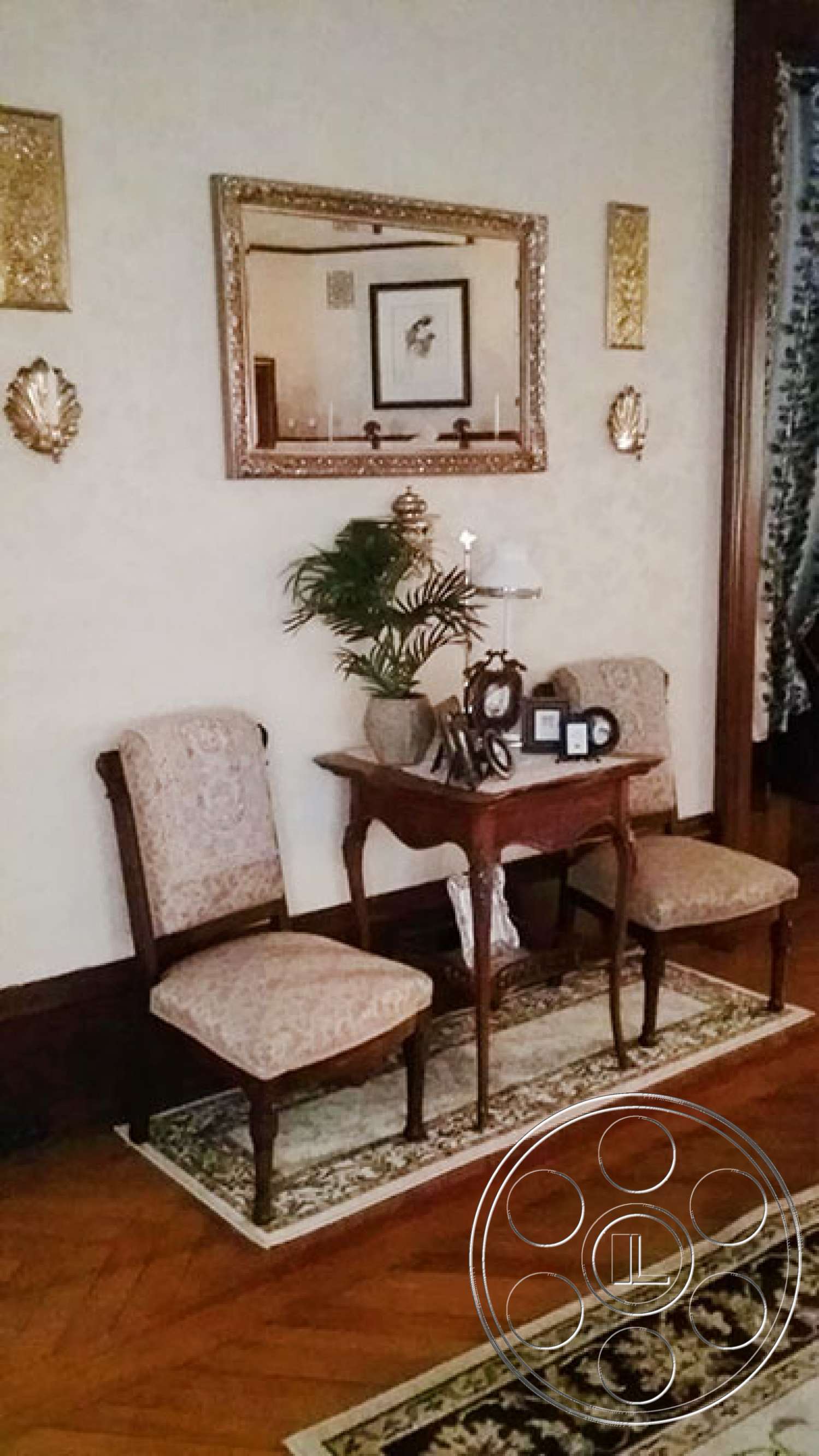 New York 21 - indoors, furniture, room, rug, chair