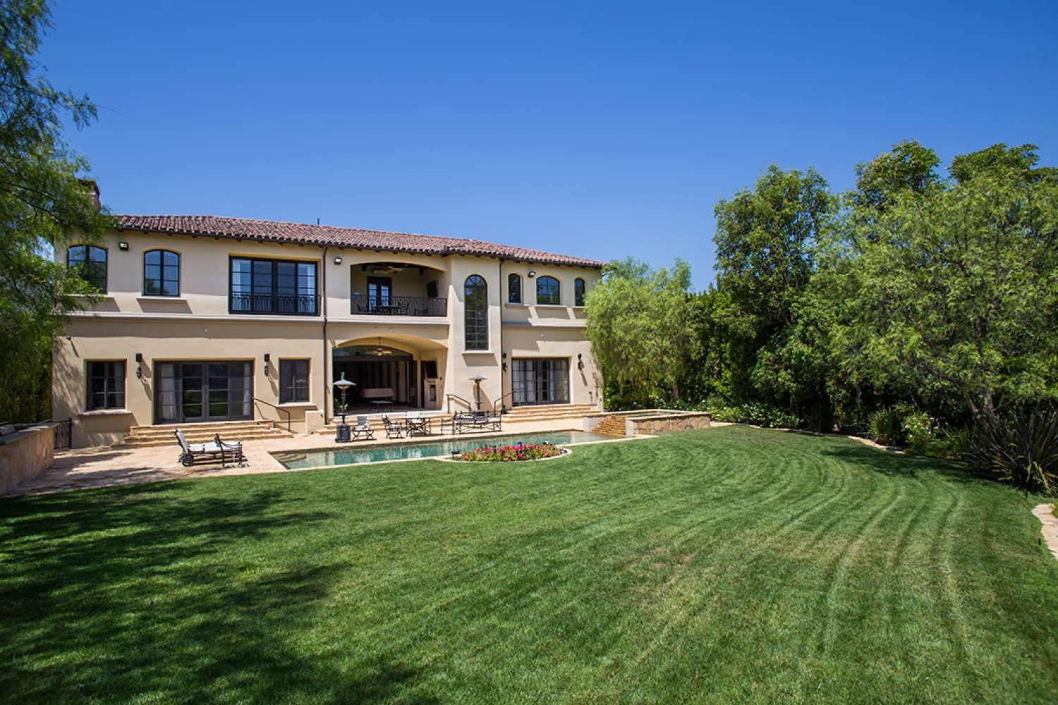 Mansion 52