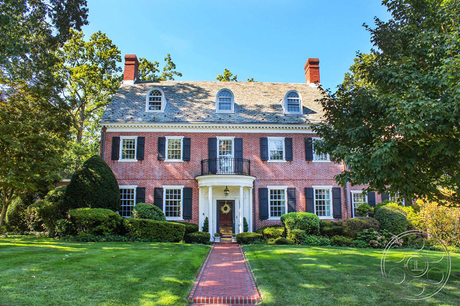 New York 16 - plant, house, grass, lawn, mansion