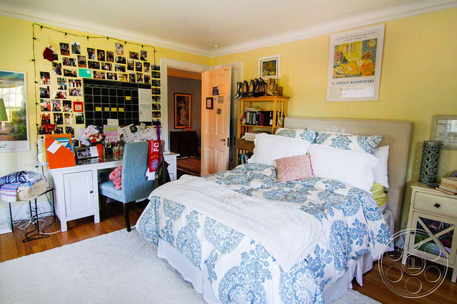 New York 16 - indoors, furniture, room, chair, bed, bedroom