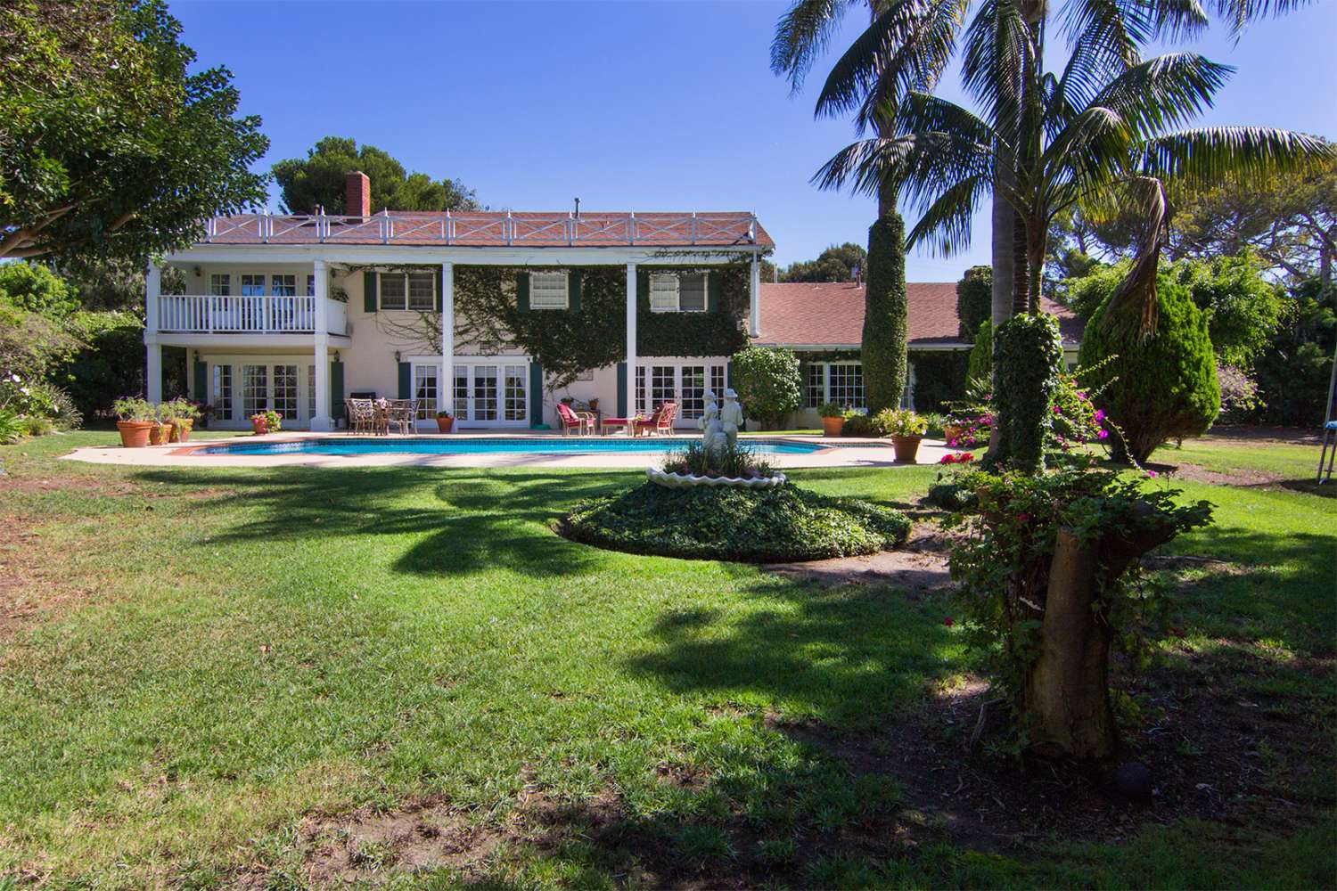 Colonial 28