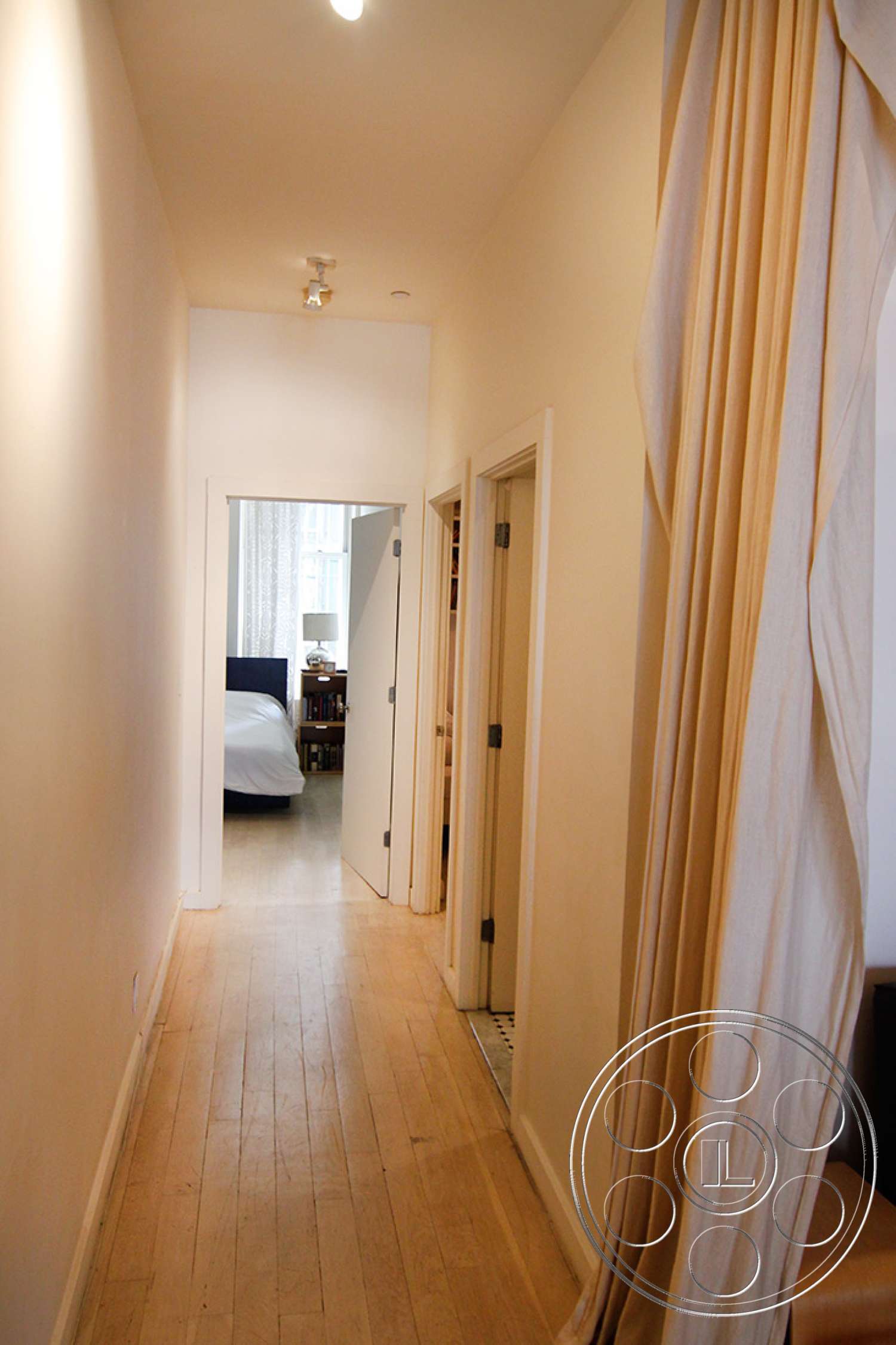 Manhattan 82 - wood, furniture, corridor, hardwood, bed