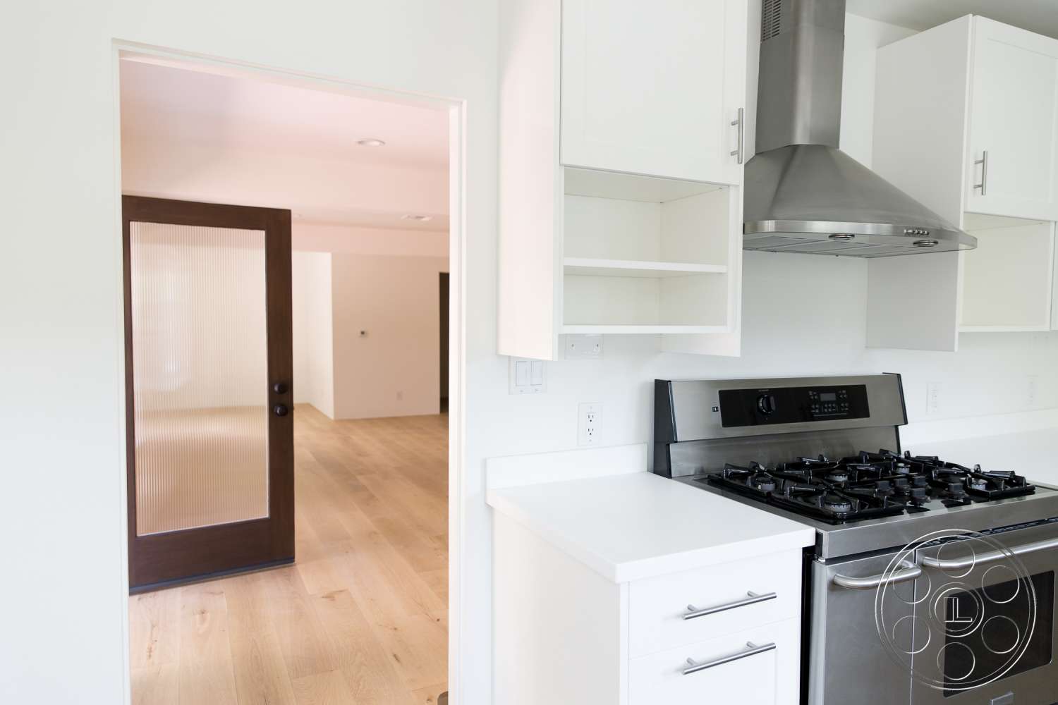 Bungalow 46 - indoors, room, appliance, oven