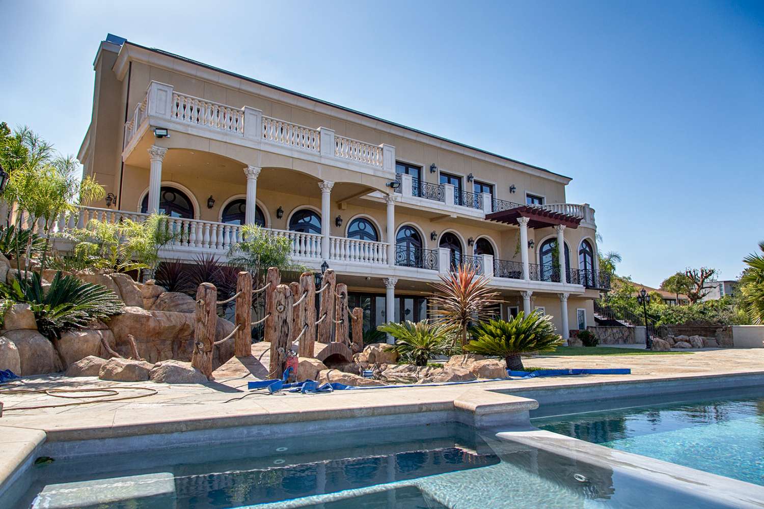 Mansion 63