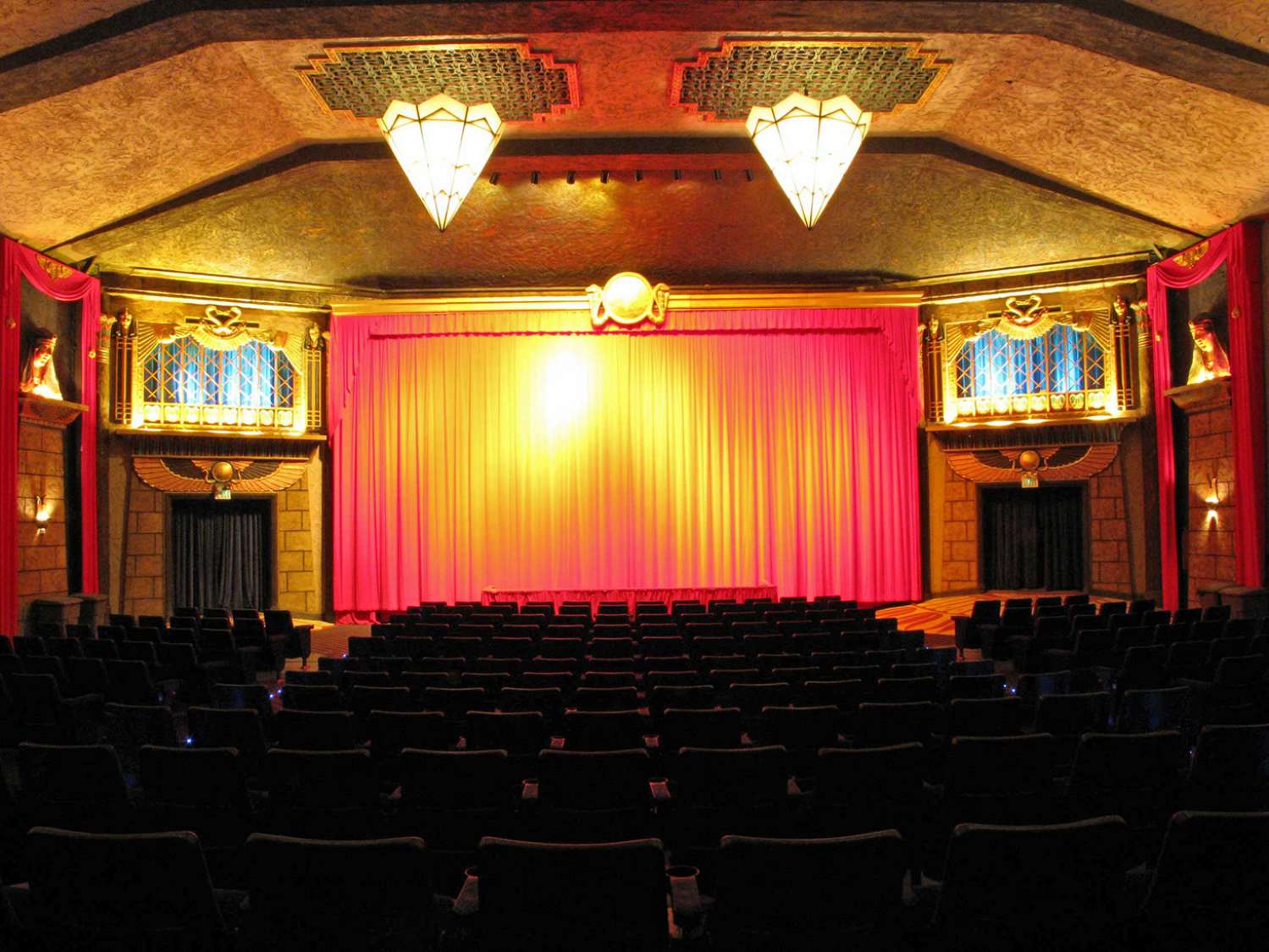 Theatre 11
