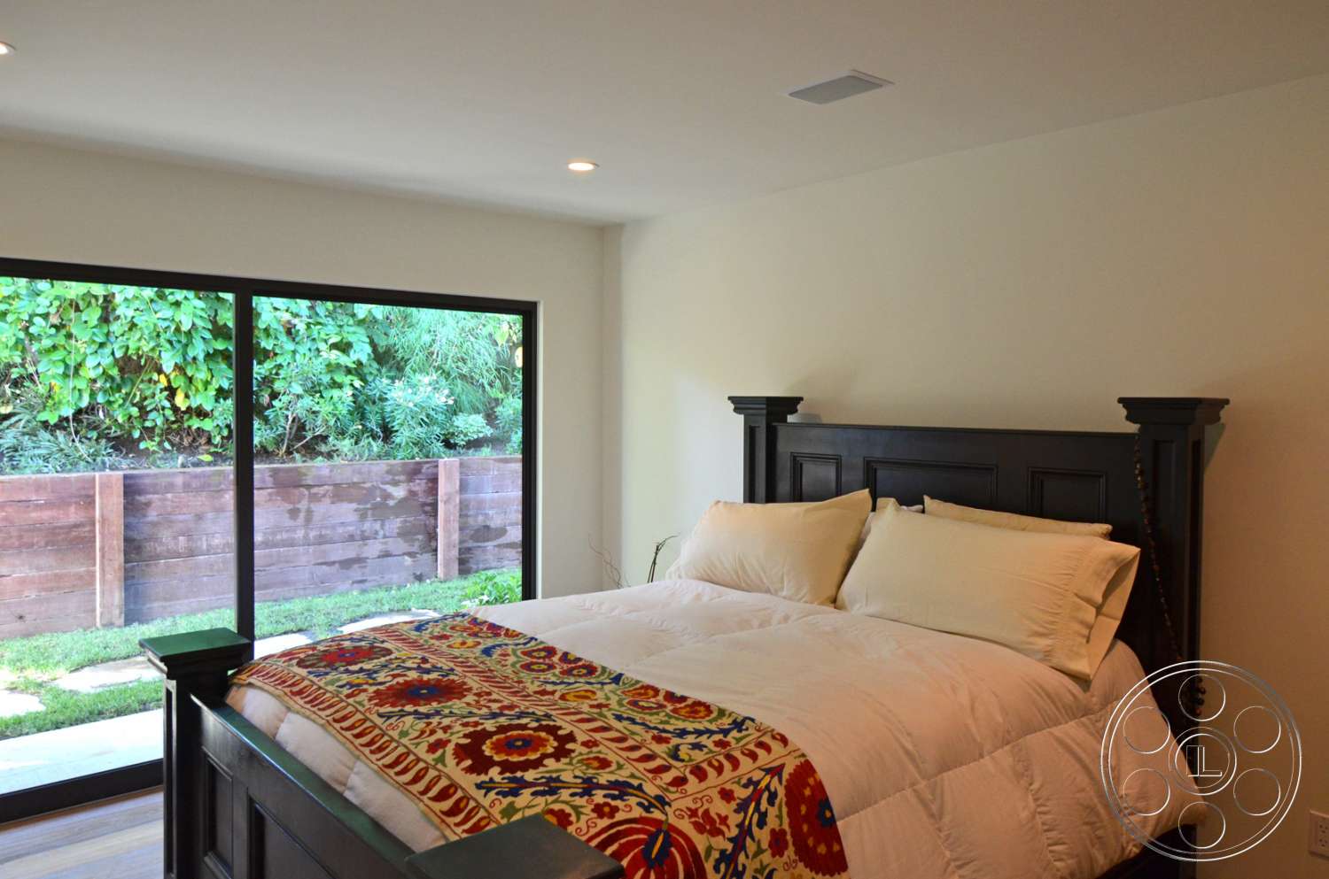 Retro 142 - indoors, furniture, room, bed, bedroom