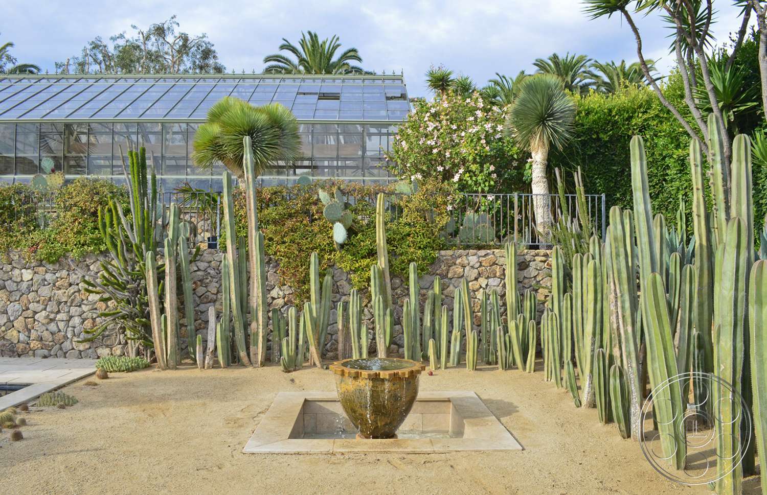 Mansion 16 - outdoors, garden, arbour