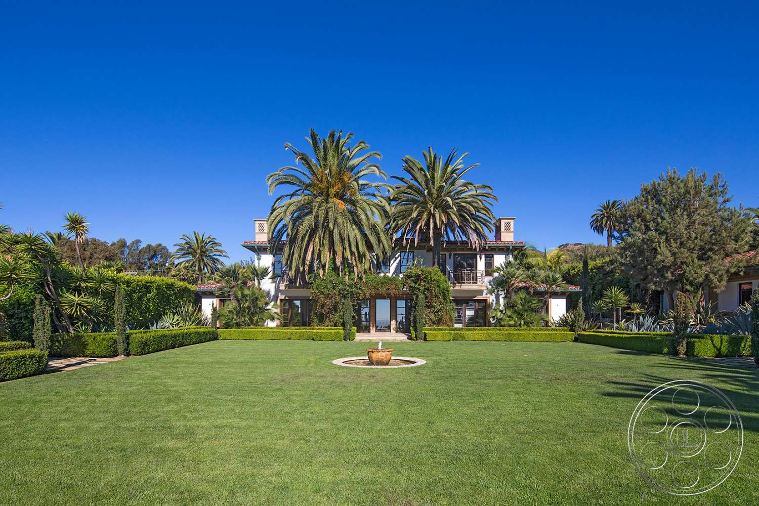 Mansion 16 - outdoors, tree, arecaceae, palm tree, grass, lawn, park