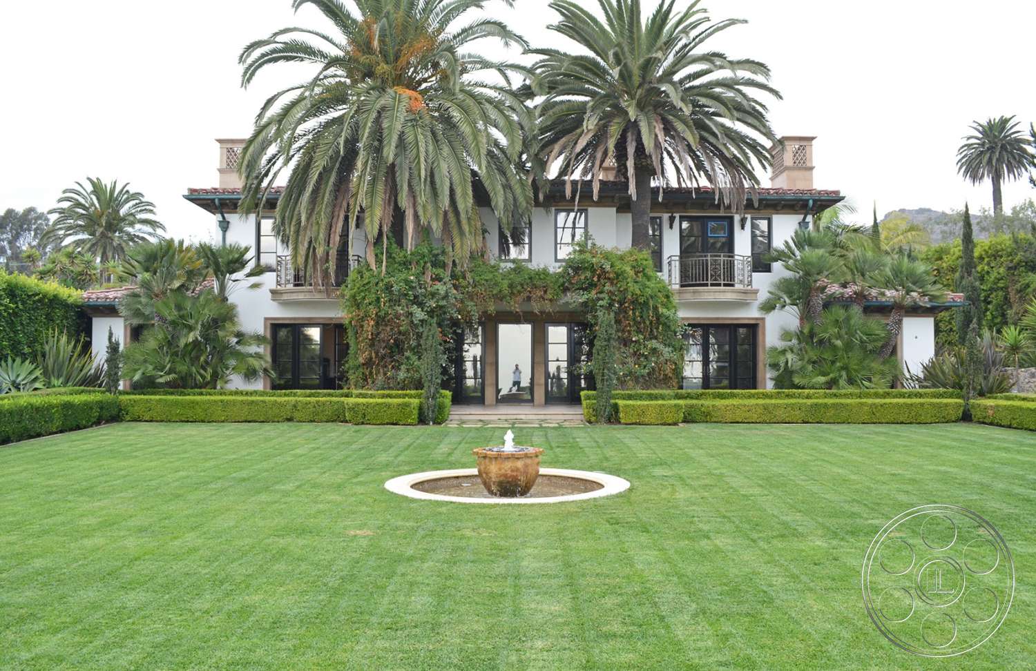 Mansion 16 - outdoors, garden, arbour, yard, grass, lawn