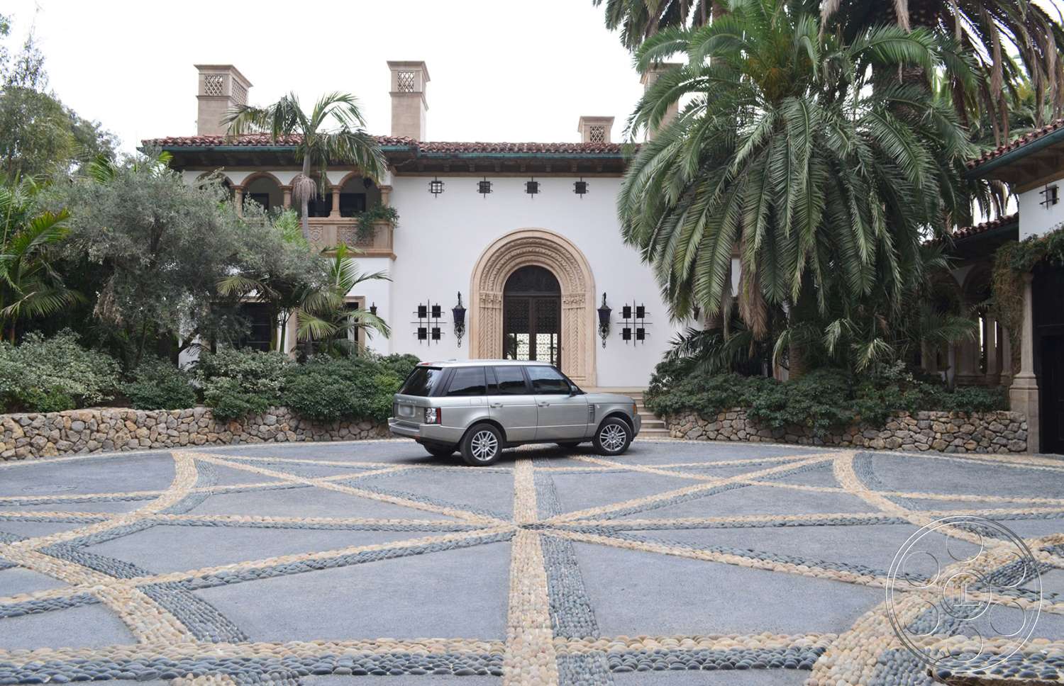 Mansion 16 - car, transportation, automobile, vehicle, outdoors, flagstone, tree, garden, arbour