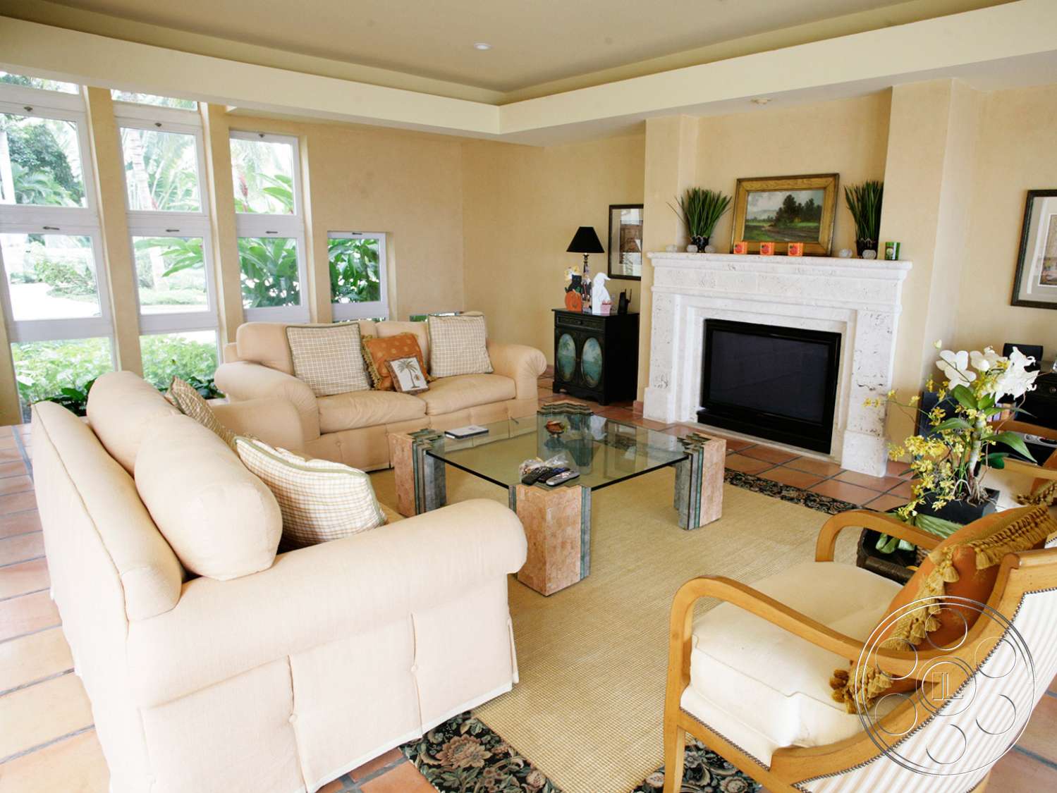 Miami 7 - indoors, wood, furniture, table, room, living room, couch, hardwood, monitor, display, entertainment center, lcd screen