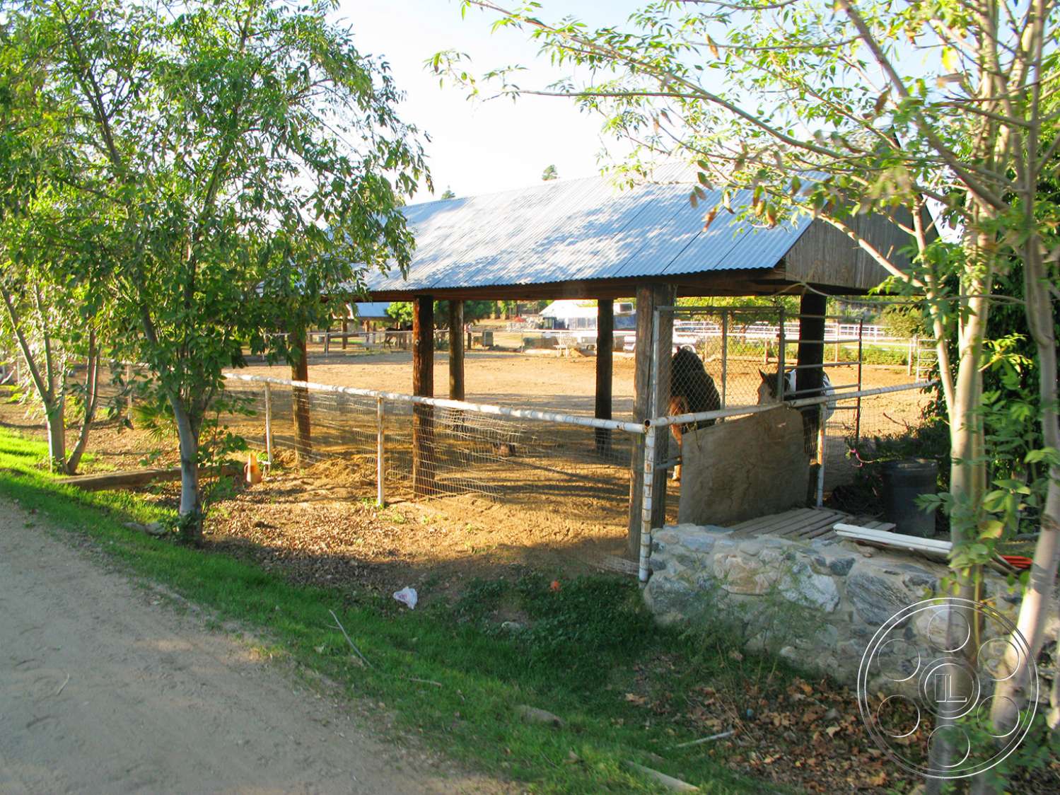 Ranch 6 - shelter, outdoors, rural, countryside, tree