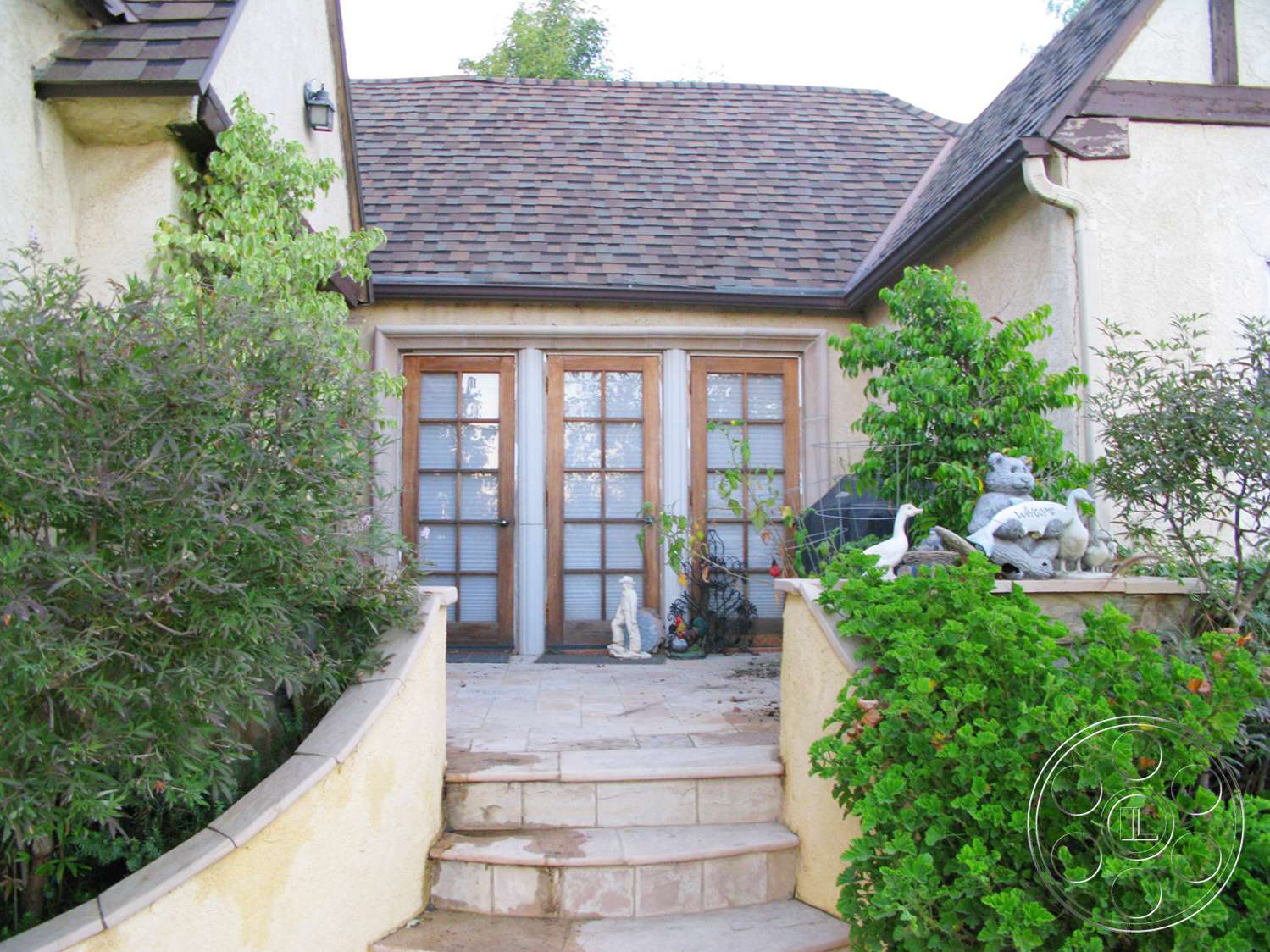 Ranch 6 - patio, roof