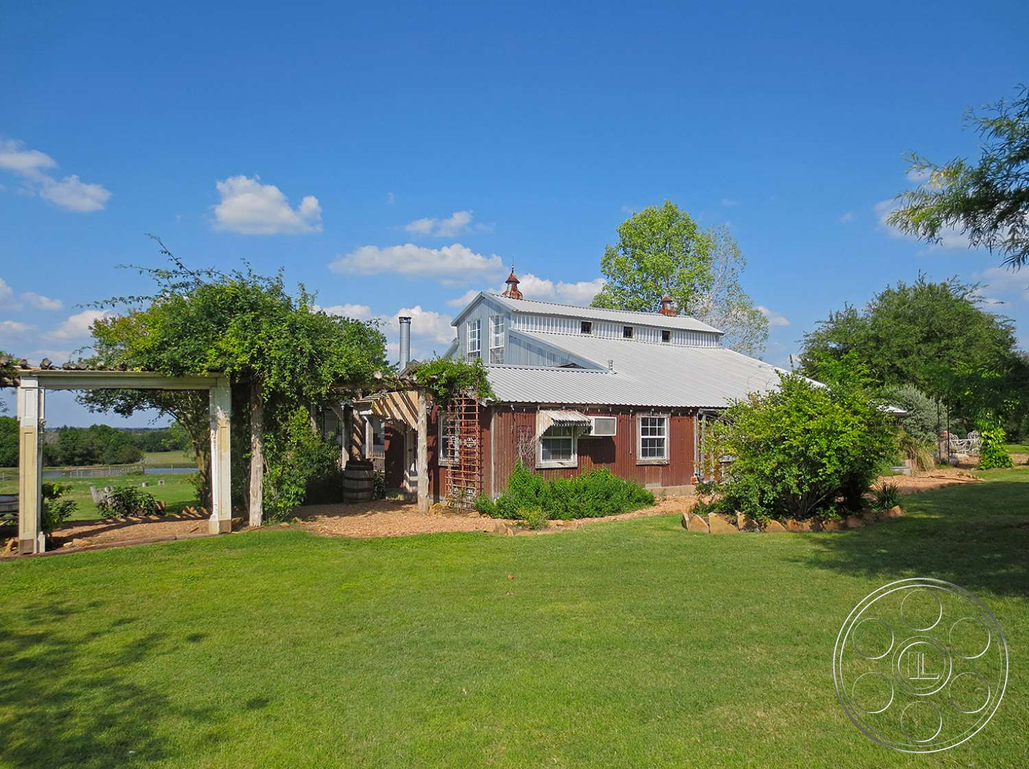Shabby Chic Texas - plant, patio, porch, outdoors, grass, lawn